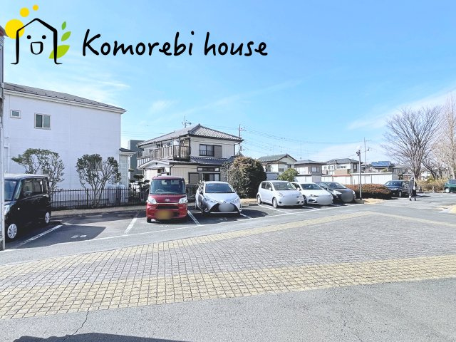 東急ドエル桶川ビレジ　1号棟の駐車場|駐車場があります