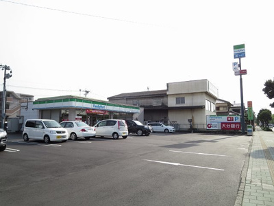 【周辺】 | コンフォ－トＳ | ファミリーマートまで600m