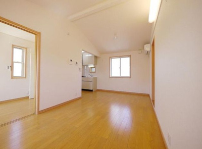 【居間・リビング】 | ルーベラ | 別号室参考写真です(反転タイプ)