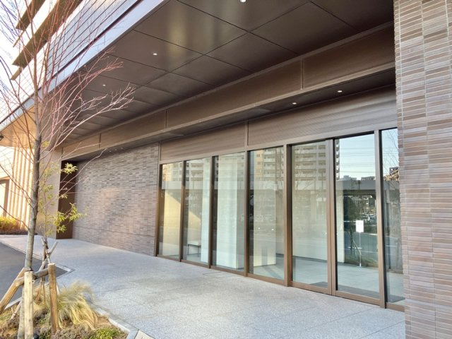 幕張ベイパークミッドスクエアタワーのエントランス