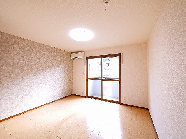 サンロイヤル　Ⅰの洋室|きれいな洋室です