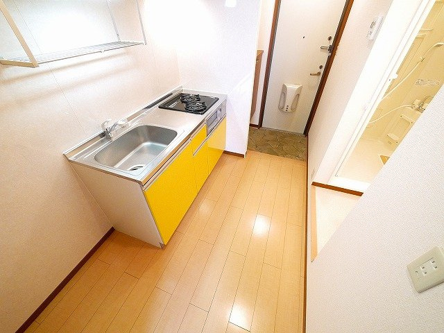 サンロイヤル　Ⅰのキッチン|お料理中の導線確保もしっかりできます