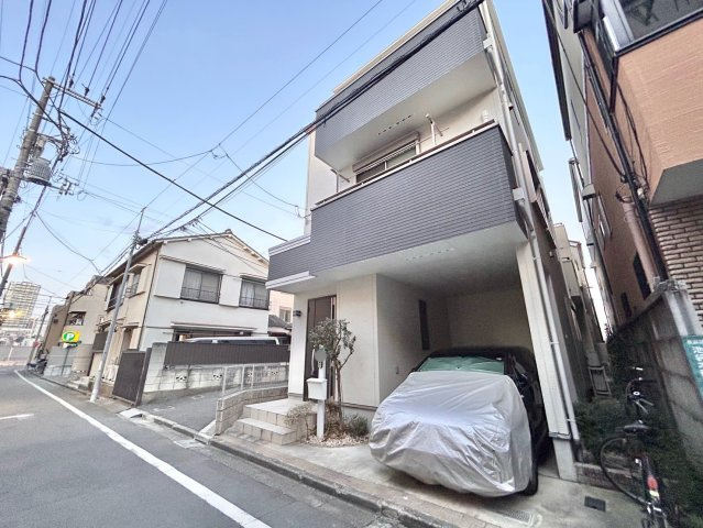 豊島区池袋本町3丁目　中古戸建の外観|現地写真

現地ご見学希望・資料請求などお気軽にお問い合わせ下さい！
03-5990-5201