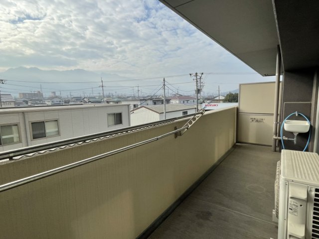 アルファスマート新居浜駅の展望