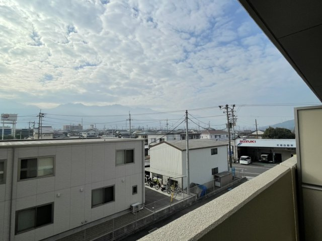 アルファスマート新居浜駅の展望