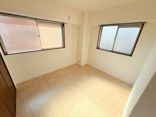 センターヒル岡本の居間・リビング