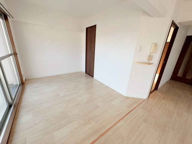 センターヒル岡本の居間・リビング