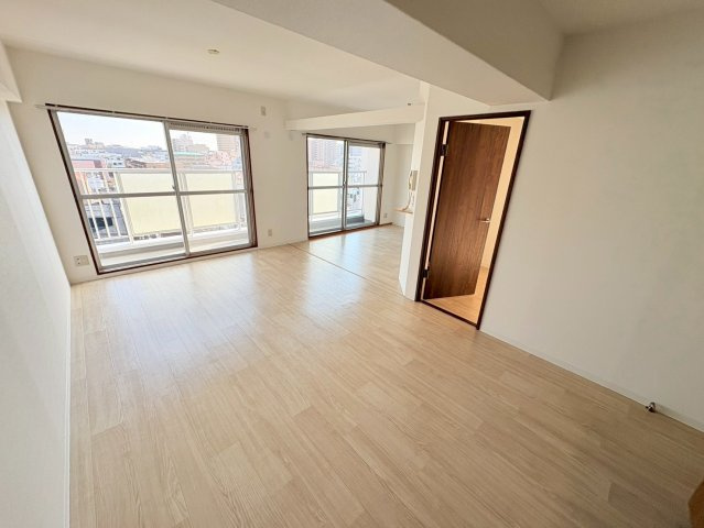 センターヒル岡本の居間・リビング