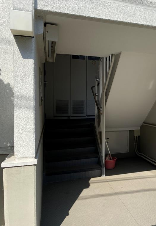 東戸塚サンハイツのエントランス