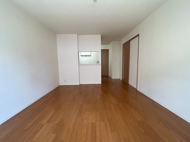 ソレイユ神田の居間・リビング