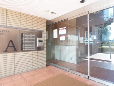 【エントランス】 | リバティパーク枚方Ａ棟 | 毎日通るエントランスはこのようになっています