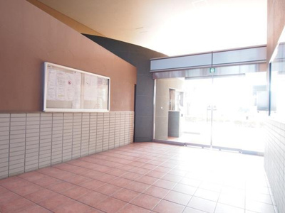 【ロビー】 | リバティパーク枚方Ａ棟 | 清潔なロビーです