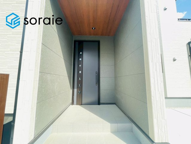 所沢市上新井第14期　新築戸建　全6棟　5号棟の玄関|4/20　撮影