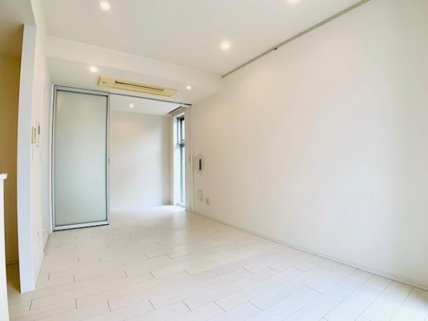 Ｂｒｉｌｌｉａ　ｉｓｔ　西麻布霞町の居間・リビング|リビングです