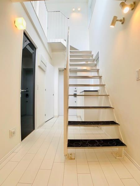 Ｂｒｉｌｌｉａ　ｉｓｔ　西麻布霞町の居間・リビング|ゆったりとした居間です