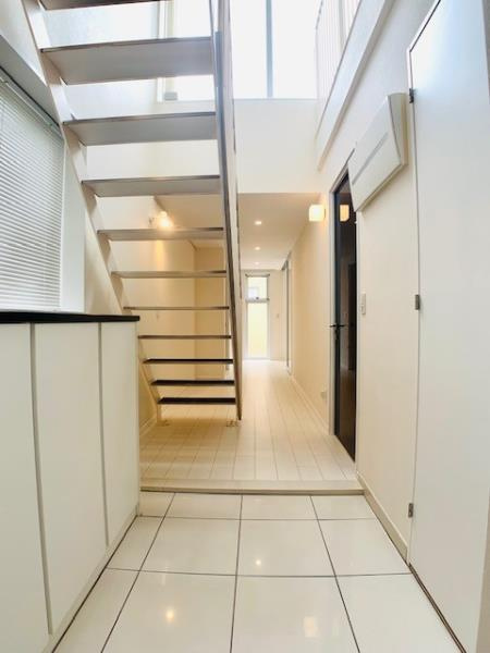 Ｂｒｉｌｌｉａ　ｉｓｔ　西麻布霞町の玄関|ゆったりとした玄関です