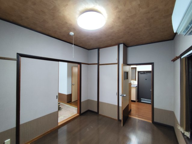 葛飾区新小岩４丁目のアパートの洋室