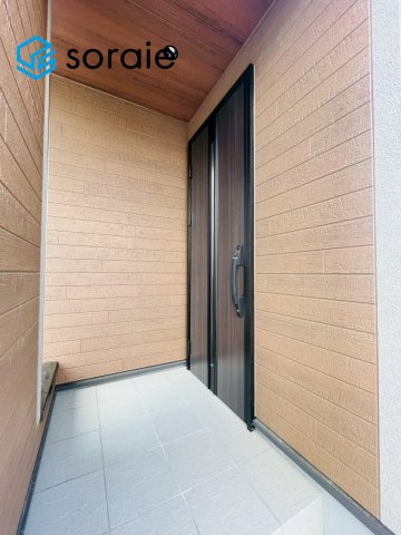 所沢市上新井第14期　新築戸建　全6棟　6号棟の玄関|4/20　撮影