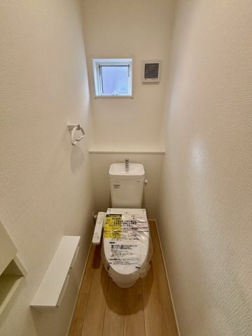 小郡市小郡の新築一戸建のトイレ