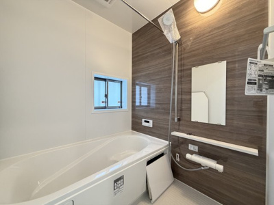 【浴室】 | 沖縄市知花（全3棟）B号棟 | B号棟　浴室換気乾燥機付き♪