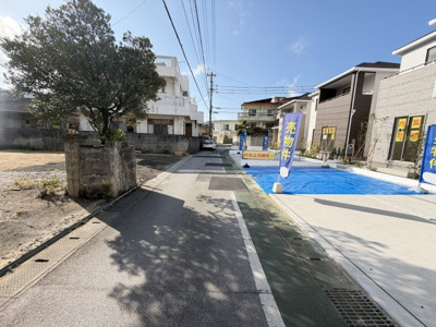 【前面道路含む現地写真】 | 沖縄市知花（全3棟）B号棟 | ※南側公道4m♪