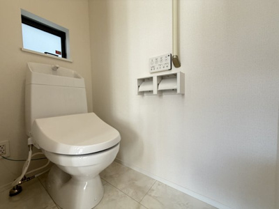 【トイレ】 | 沖縄市知花（全3棟）B号棟 | B号棟　温水洗浄便座♪