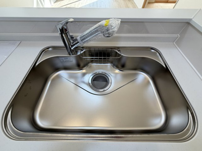 【キッチン】 | 沖縄市知花（全3棟）B号棟 | B号棟　浄水器付き♪