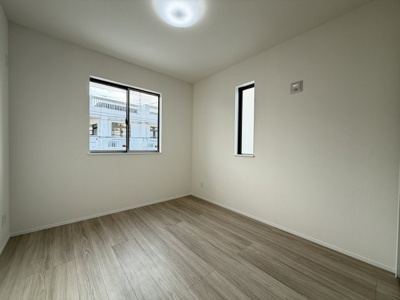 【洋室】 | 沖縄市知花（全3棟）B号棟 | B号棟　洋室5.25帖＋CL付き♪