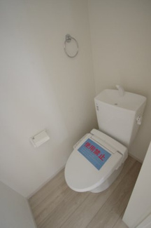 【トイレ】 | 【仲介手数料無料！！】府中市小柳町2丁目　新築戸建て（全2棟）1号棟　6099万円