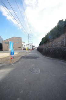 【前面道路含む現地写真】 | 【仲介手数料無料！！】府中市小柳町2丁目　新築戸建て（全2棟）1号棟　6099万円 | 令和８年1月２５日撮影　建築中