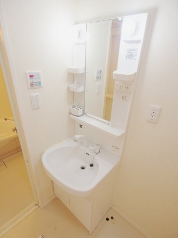 マグノリアBの独立洗面台