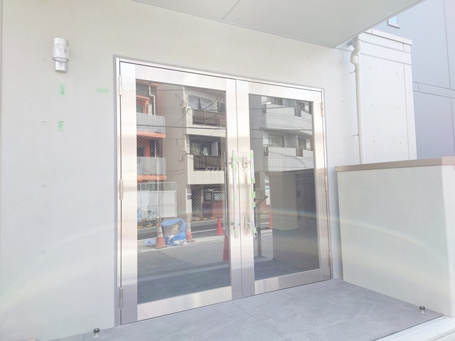 Vivaceのエントランス|こちらが入口です☆