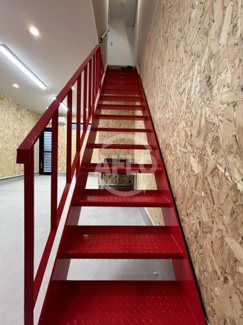 【玄関】 | KICHI和泉上町 | KICHI和泉上町　階段（玄関）