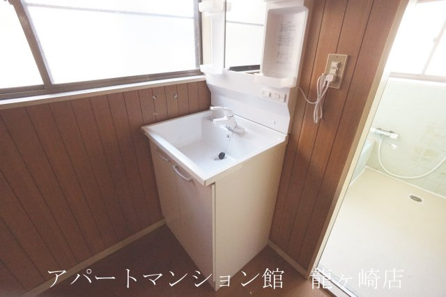 下町中川邸の独立洗面台