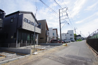 【前面道路含む現地写真】 | 【仲介手数料無料！！】府中市小柳町2丁目　新築戸建て（全2棟）2号棟　5799万円