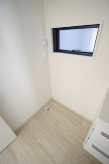 【ランドリースペース】 | 【仲介手数料無料！！】府中市小柳町2丁目　新築戸建て（全2棟）2号棟　5799万円
