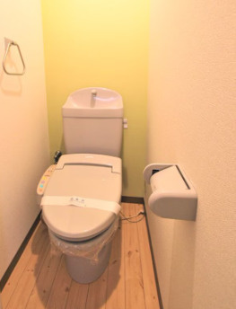 富山県高岡市　1棟マンションのトイレ