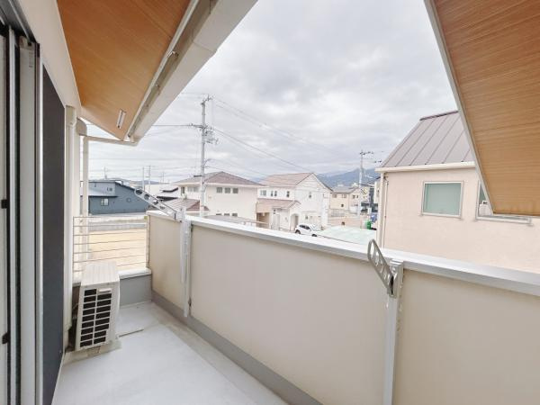 西条市喜多川658-7　中古戸建のバルコニー