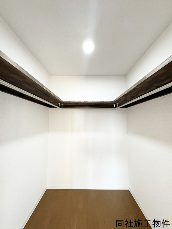 グランメゾンⅢの収納|ウォークインクローゼットなので収納豊富です☆