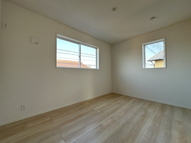 明石市大久保町松陰新築戸建2号棟の洋室