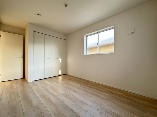 明石市大久保町松陰新築戸建2号棟の洋室