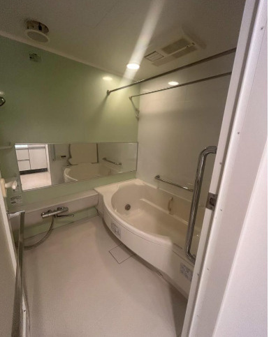 ワコーレ本山南ブランデュオの浴室|24時間換気システム付浴室暖房乾燥機付き