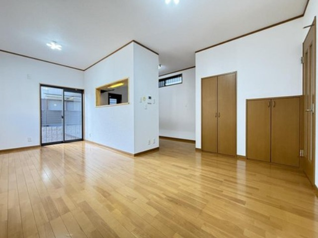 【居間・リビング】 | 山科区北花山河原町　中古戸建