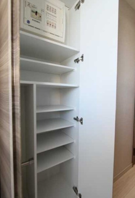 【玄関】 | レアライズ巣鴨