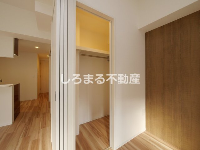 コンフォリア・リヴ淡路町一丁目の収納
