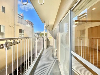 【バルコニー】