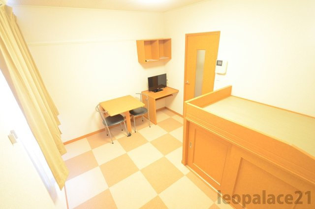 【居間・リビング】 | 設備・仕様は号室により異なる為、現況を優先致します。