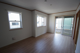 【居間・リビング】 | 【仲介手数料無料！！】多摩市和田　中古戸建て　3480万円