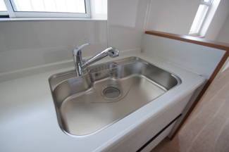 【キッチン】 | 【仲介手数料無料！！】多摩市和田　中古戸建て　3480万円 | 浄水器付き水栓