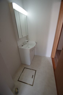 【脱衣所】 | 【仲介手数料無料！！】多摩市和田　中古戸建て　3480万円